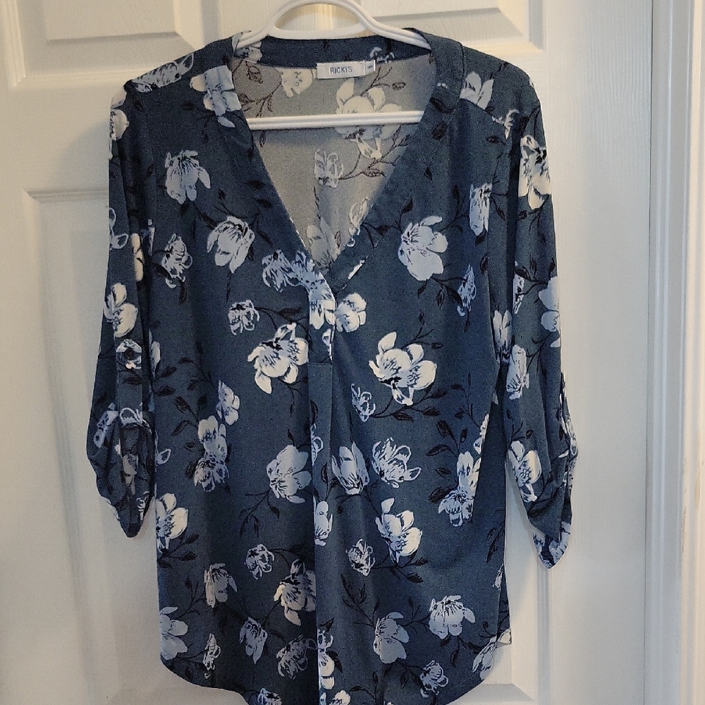 Ricki's Women's Navy Floral Blouse
